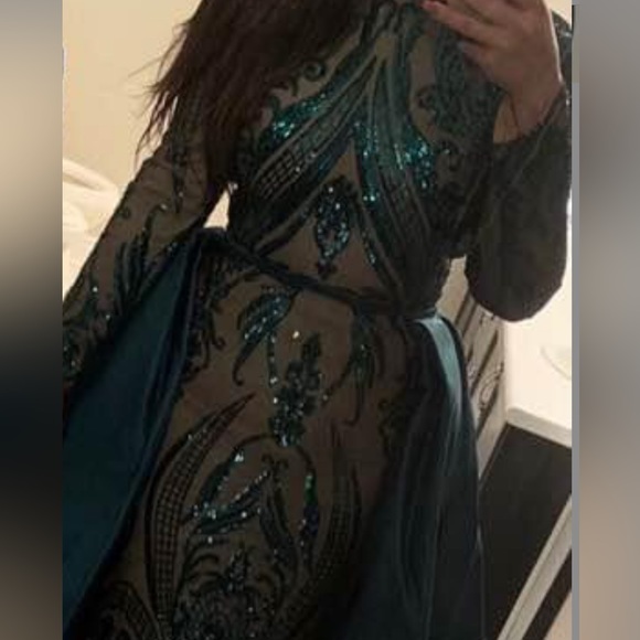 PORTIA AND SCARLETT ORIGINAL DRESS - Picture 3 of 3